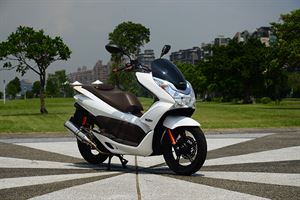 HONDA PCX 125   體驗本田風靡世界的速克達新標竿