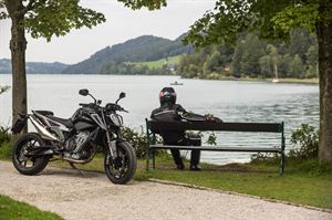 KTM 890 DUKE R