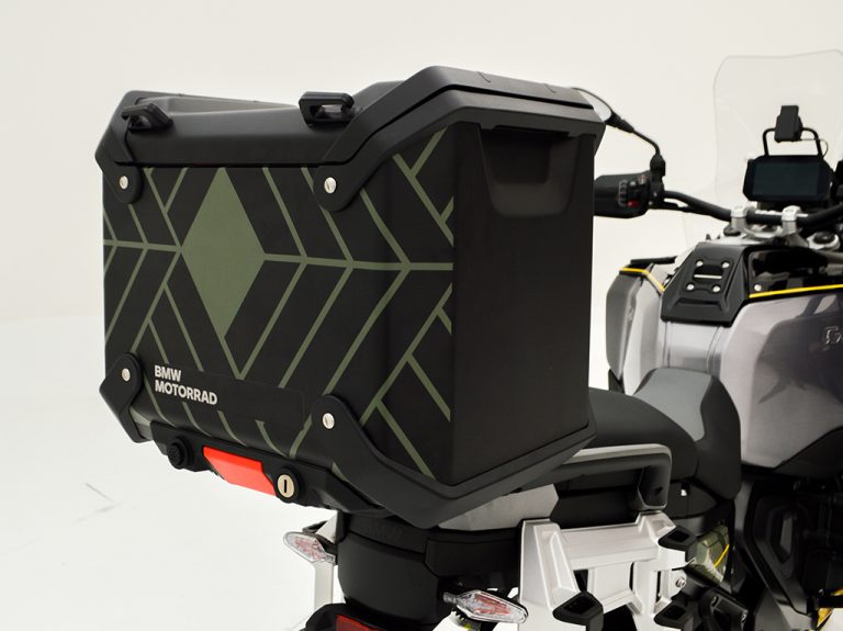 P90652156_highRes_bmw-r-1300-gs-advent